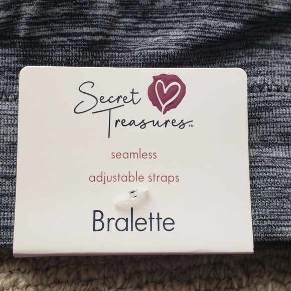 Ladies Secret Treasures Gray Bralette Seamless Adjustable Straps Size XL - Picture 2 of 7
